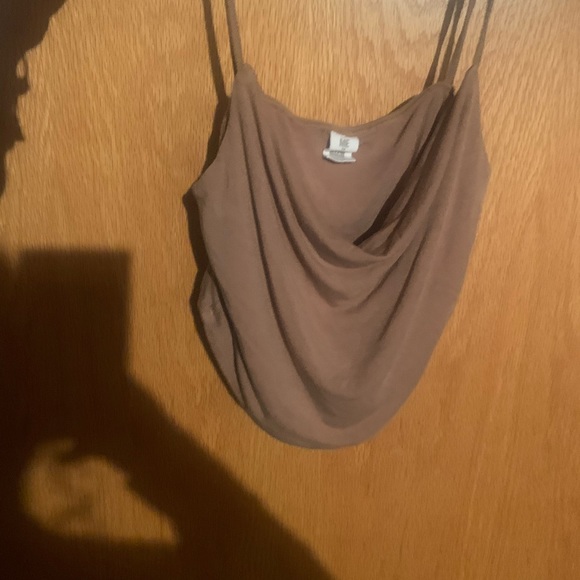 Brown/tan crop top - Picture 2 of 3